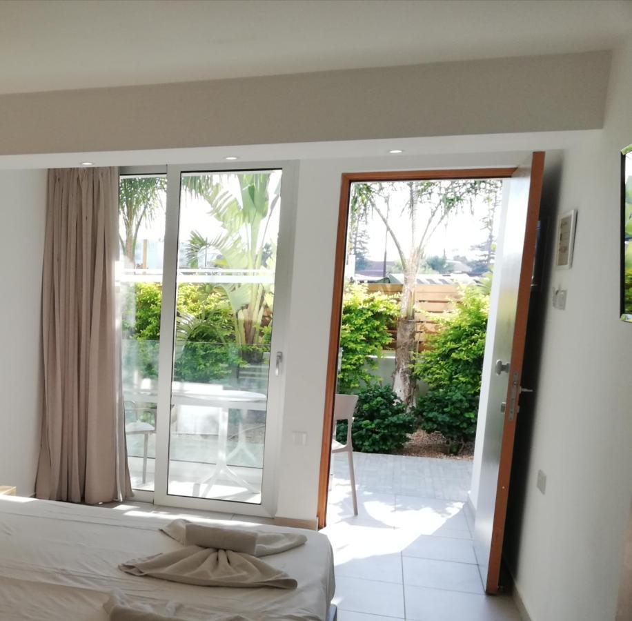 Joy Hotel Apts Agia Napa Buitenkant foto