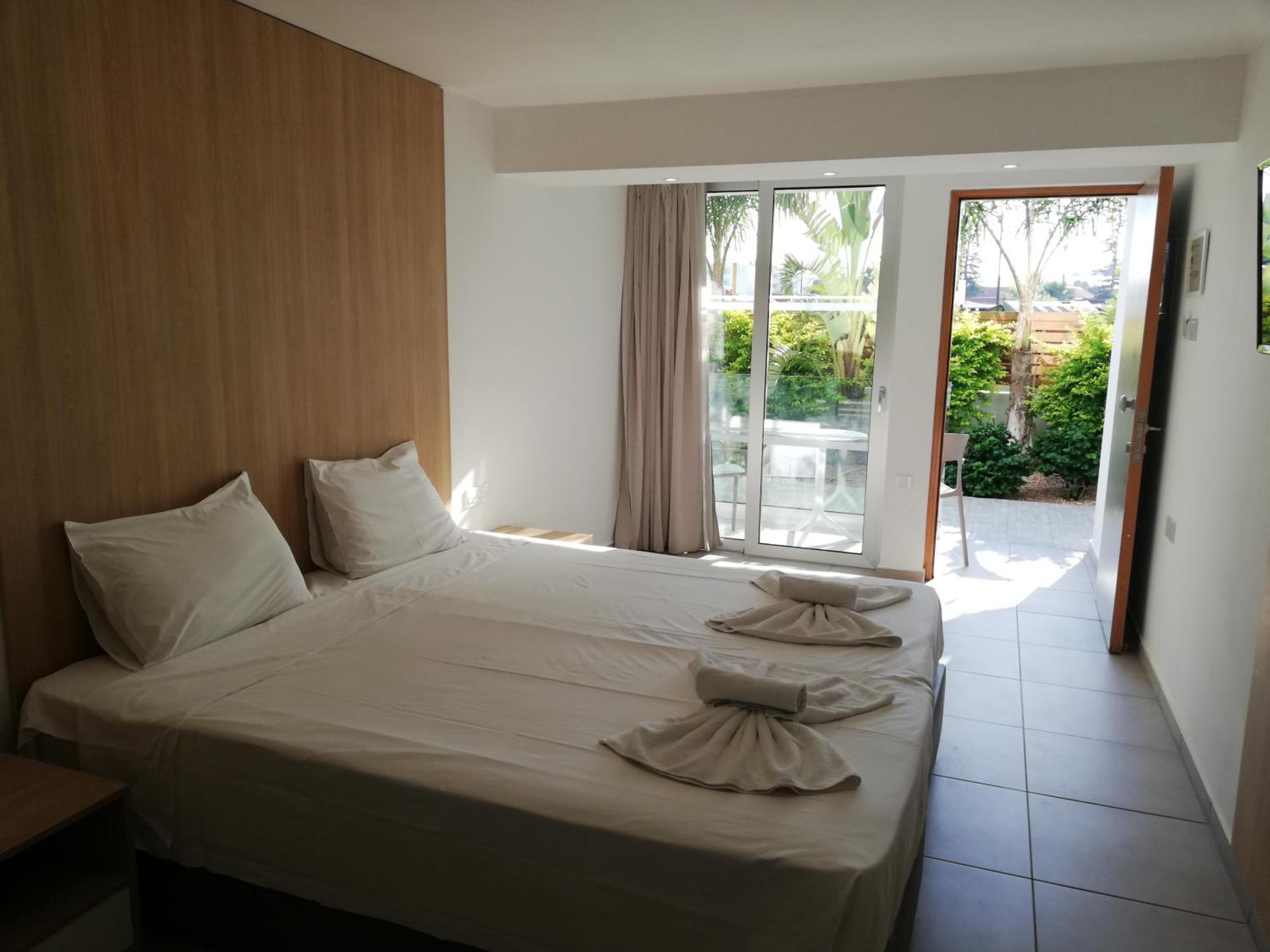 Joy Hotel Apts Agia Napa Buitenkant foto